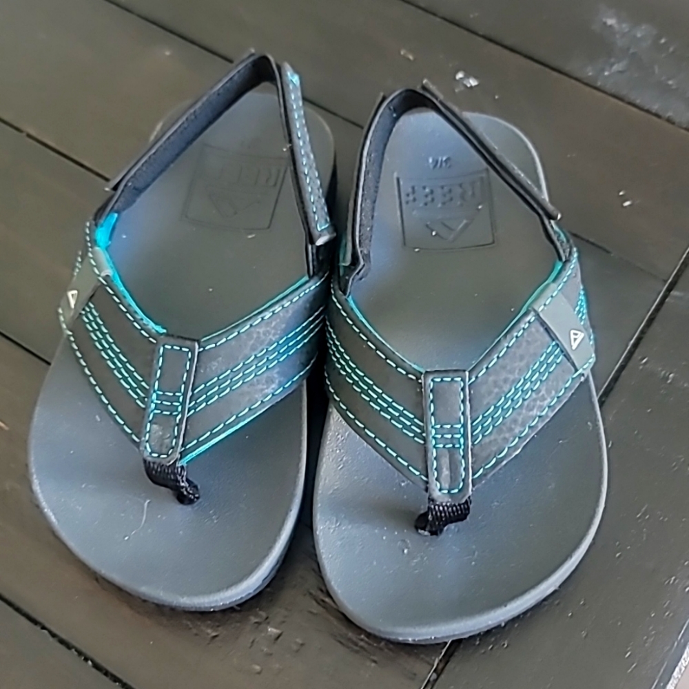 Reef toddler sandles size 3/4